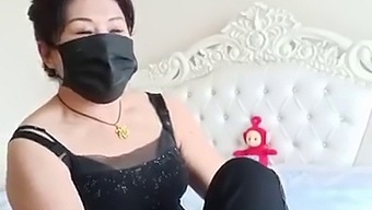 Middle-Aged Asian Lady Seeks Sexual Encounter
