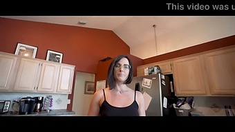 Fulfilling My Stepsister'S Porn Fantasy In Part 1 Featuring Helena Price
