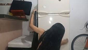 My Stepsister'S Oral Skills Were Put To The Test When She Sought Out A Big Dick To Pleasure - Spanish Porn